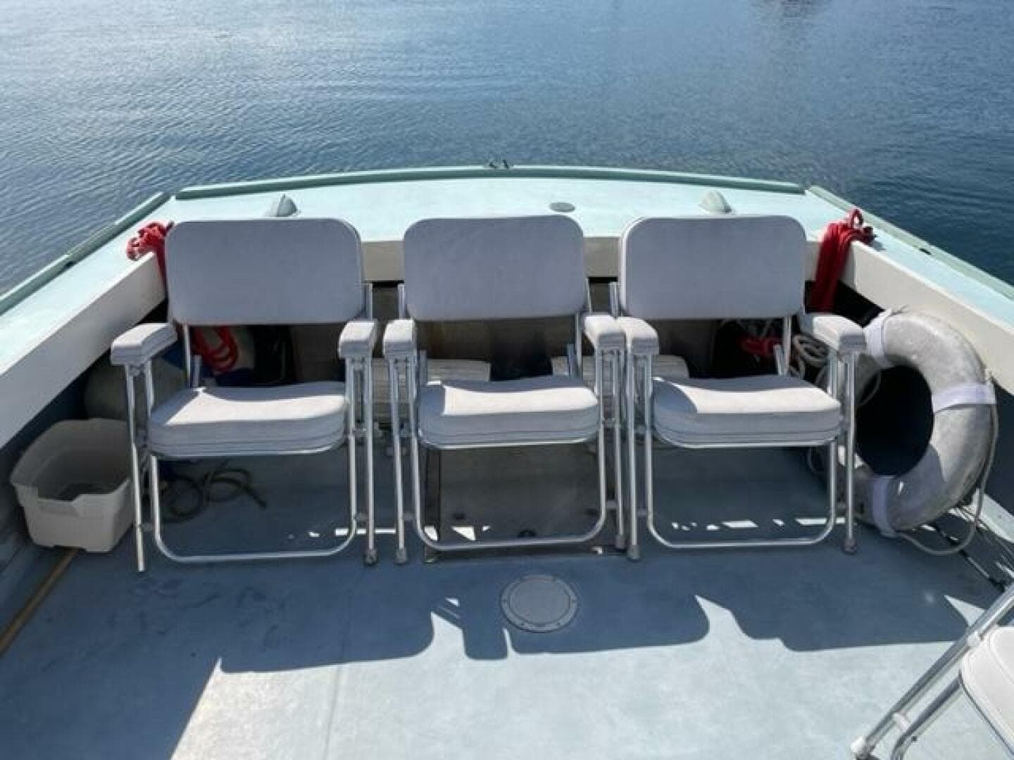 Moonshine aft cockpit and stern deckt