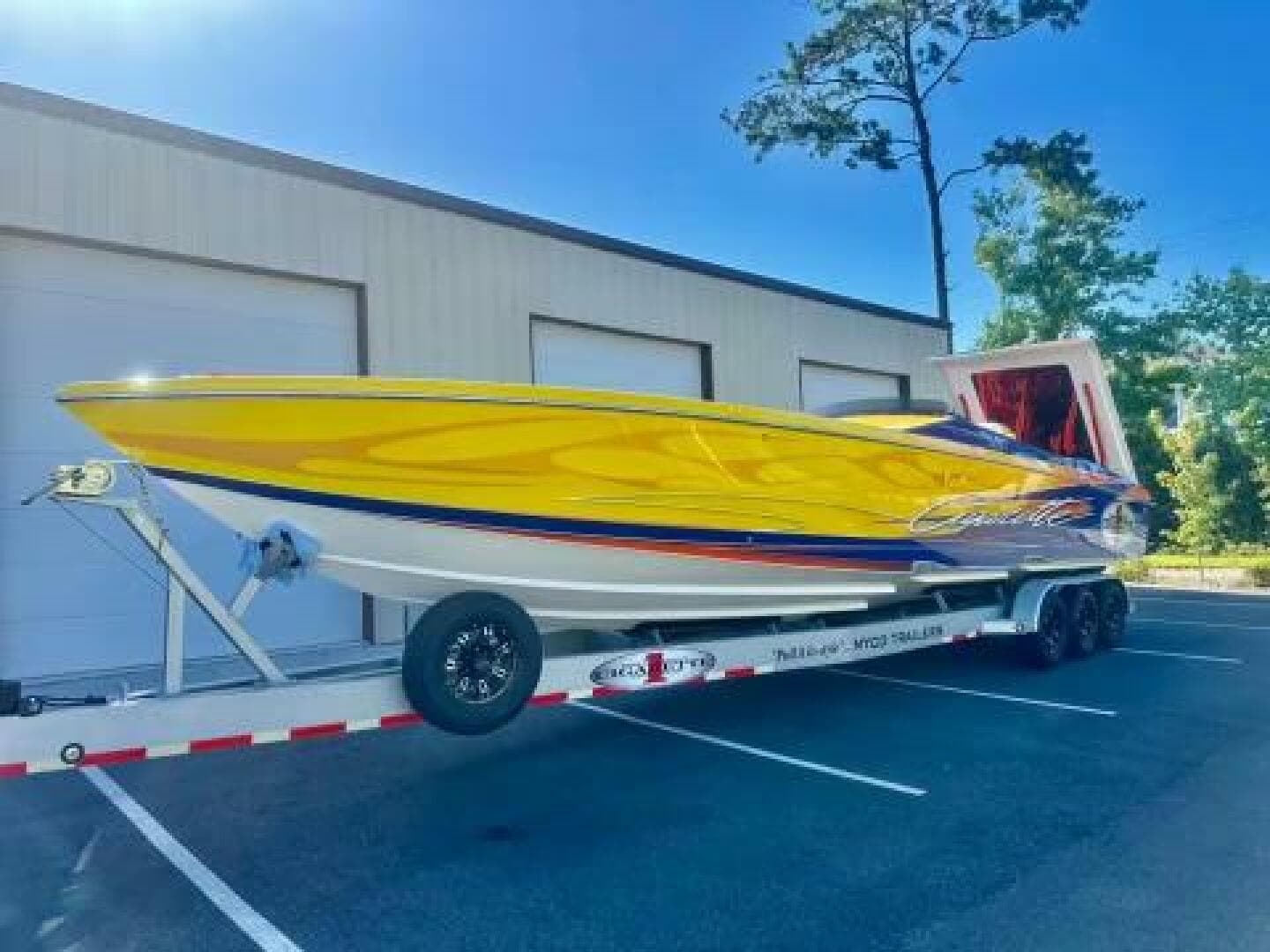 2005 Cigarette 39 Top Gun UNLIMITED