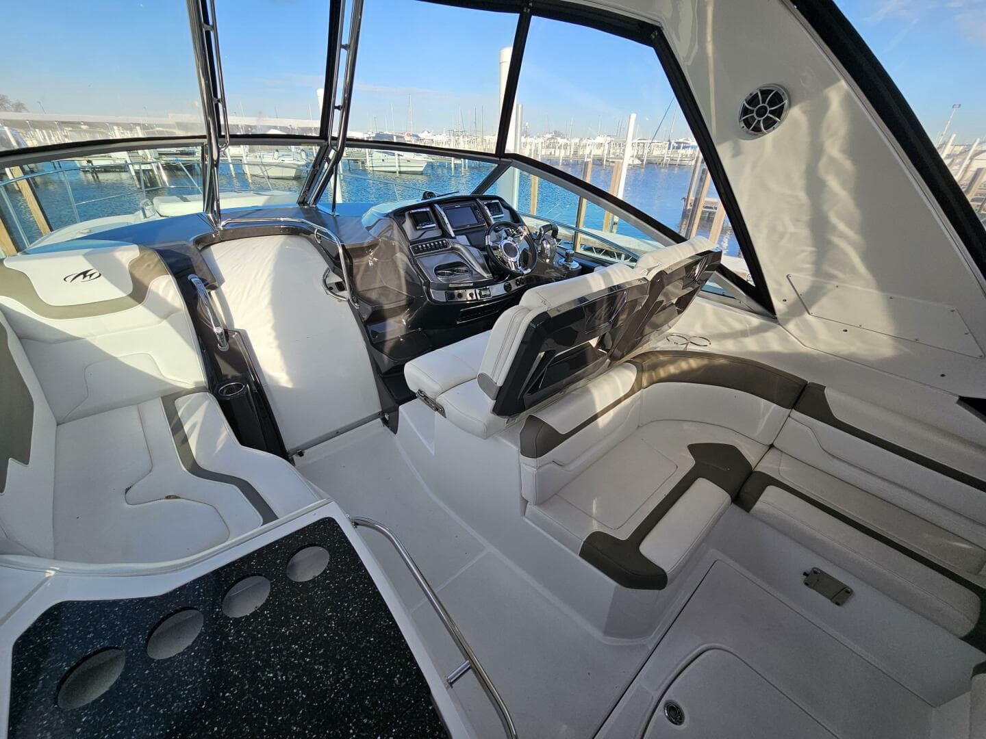 2016 Monterey 355 Sport Yacht