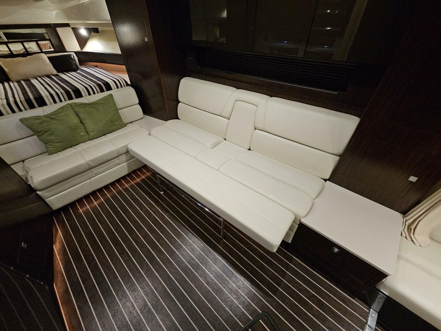 2016 Monterey 355 Sport Yacht