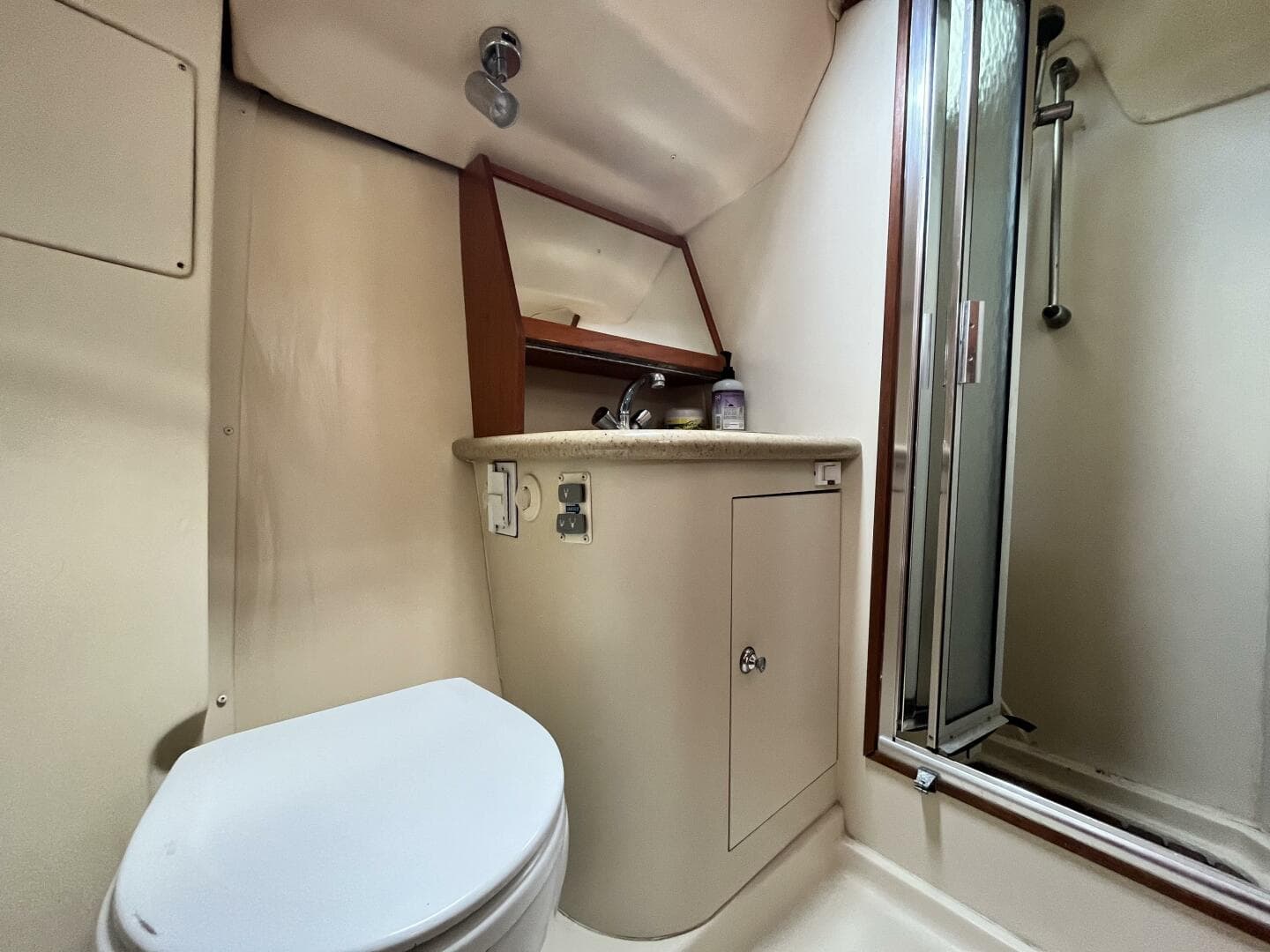 2008 Hunter 41 Deck Salon