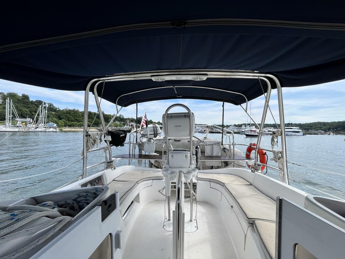 2008 Hunter 41 Deck Salon