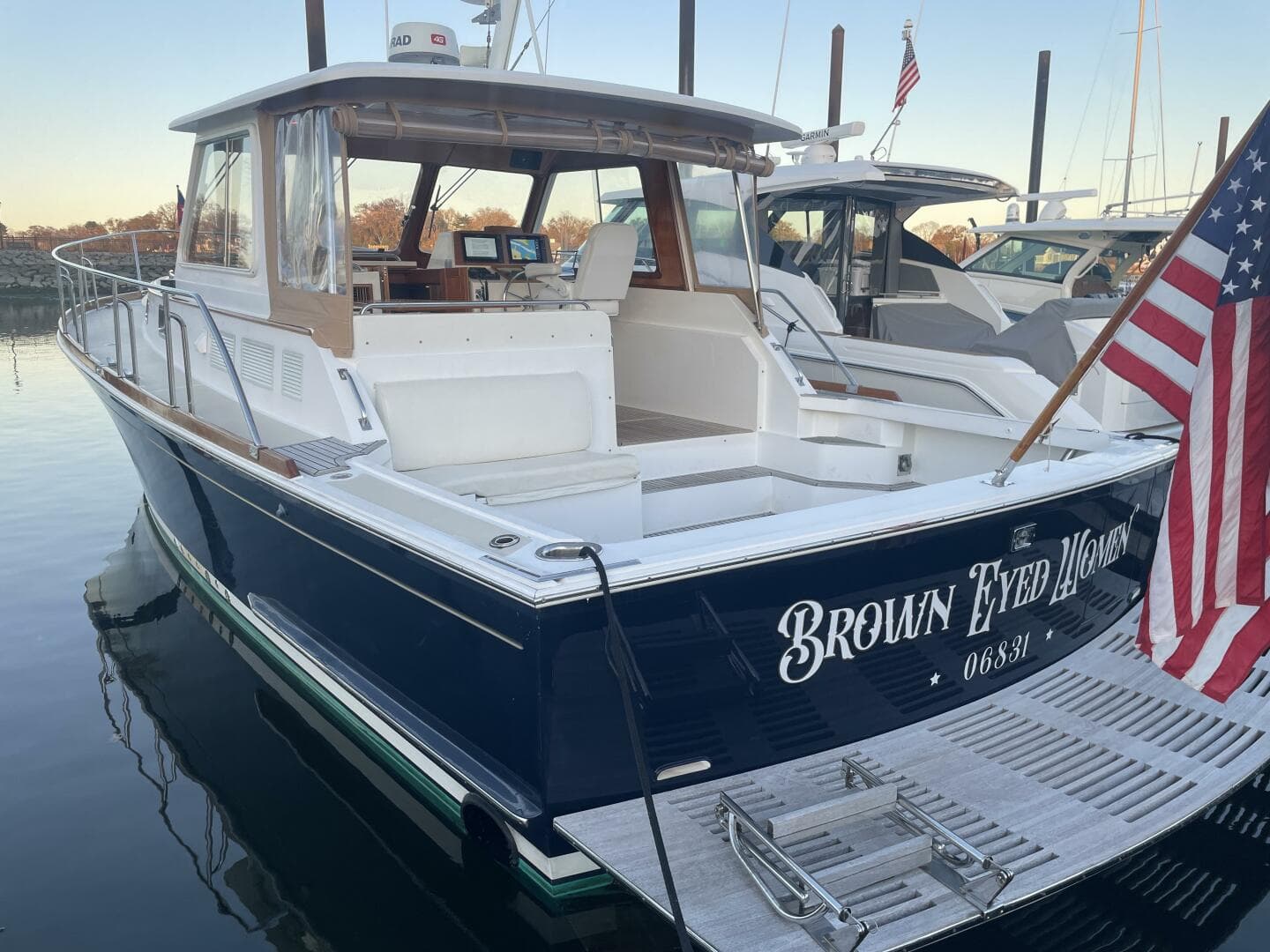 Grand Banks Eastbay 38 HX