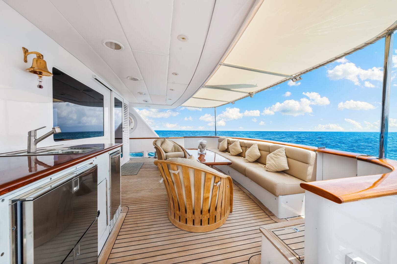 1996 Palmer Johnson TRI-DECK FB