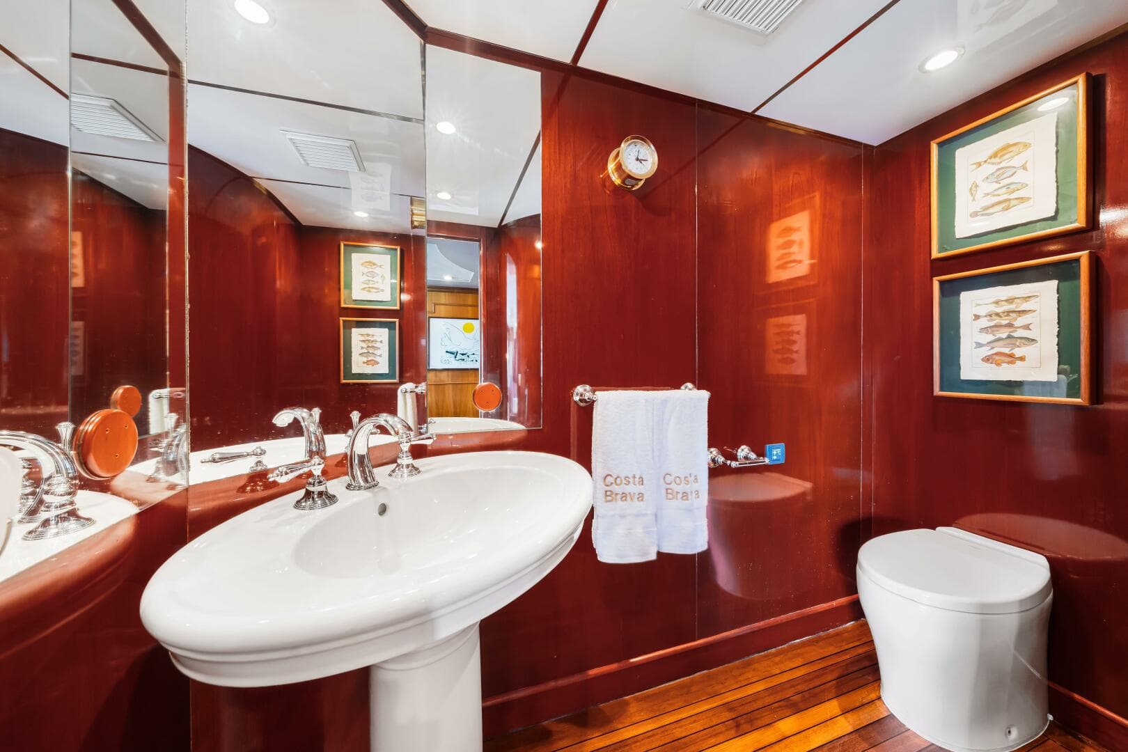 1996 Palmer Johnson TRI-DECK FB