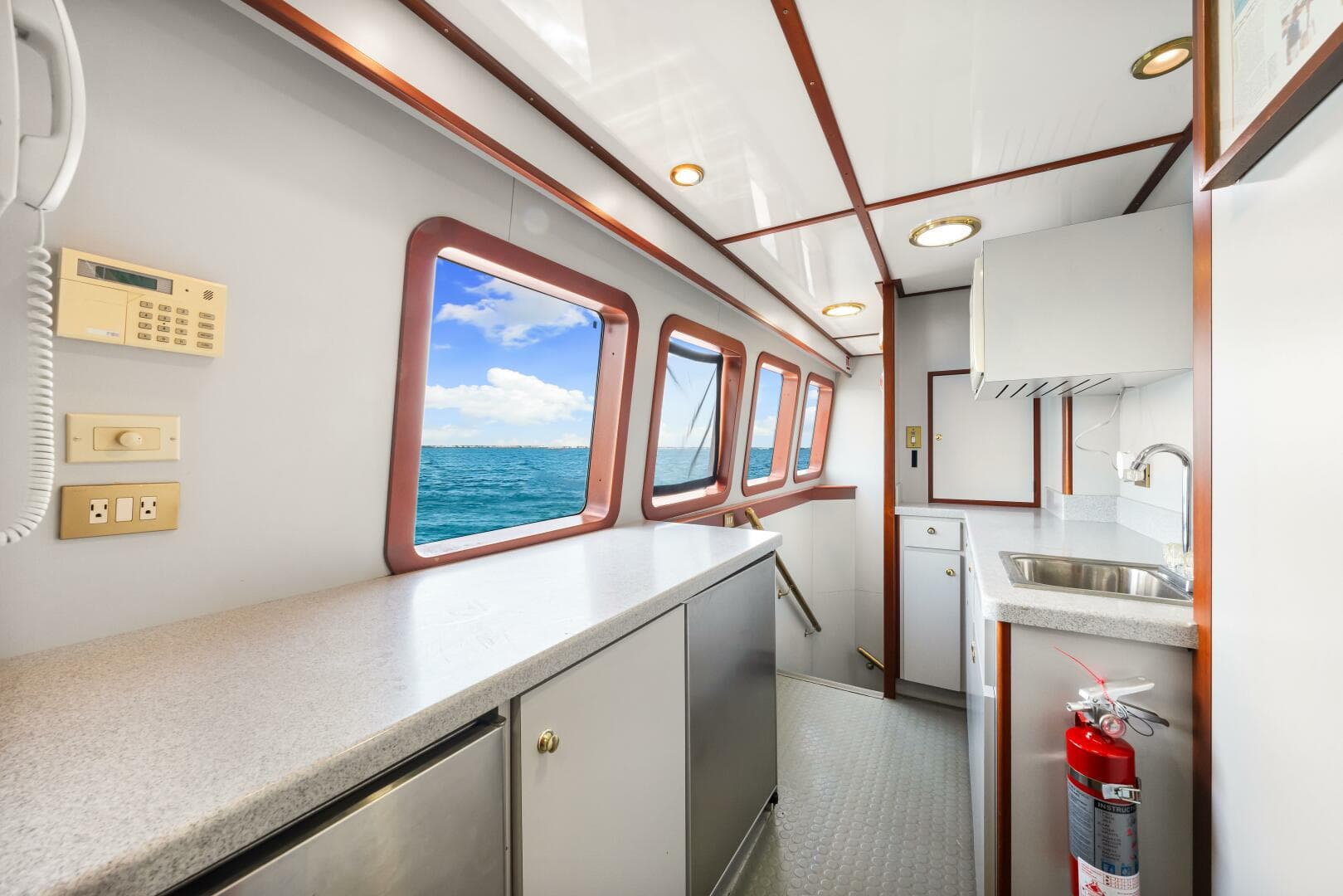 1996 Palmer Johnson TRI-DECK FB