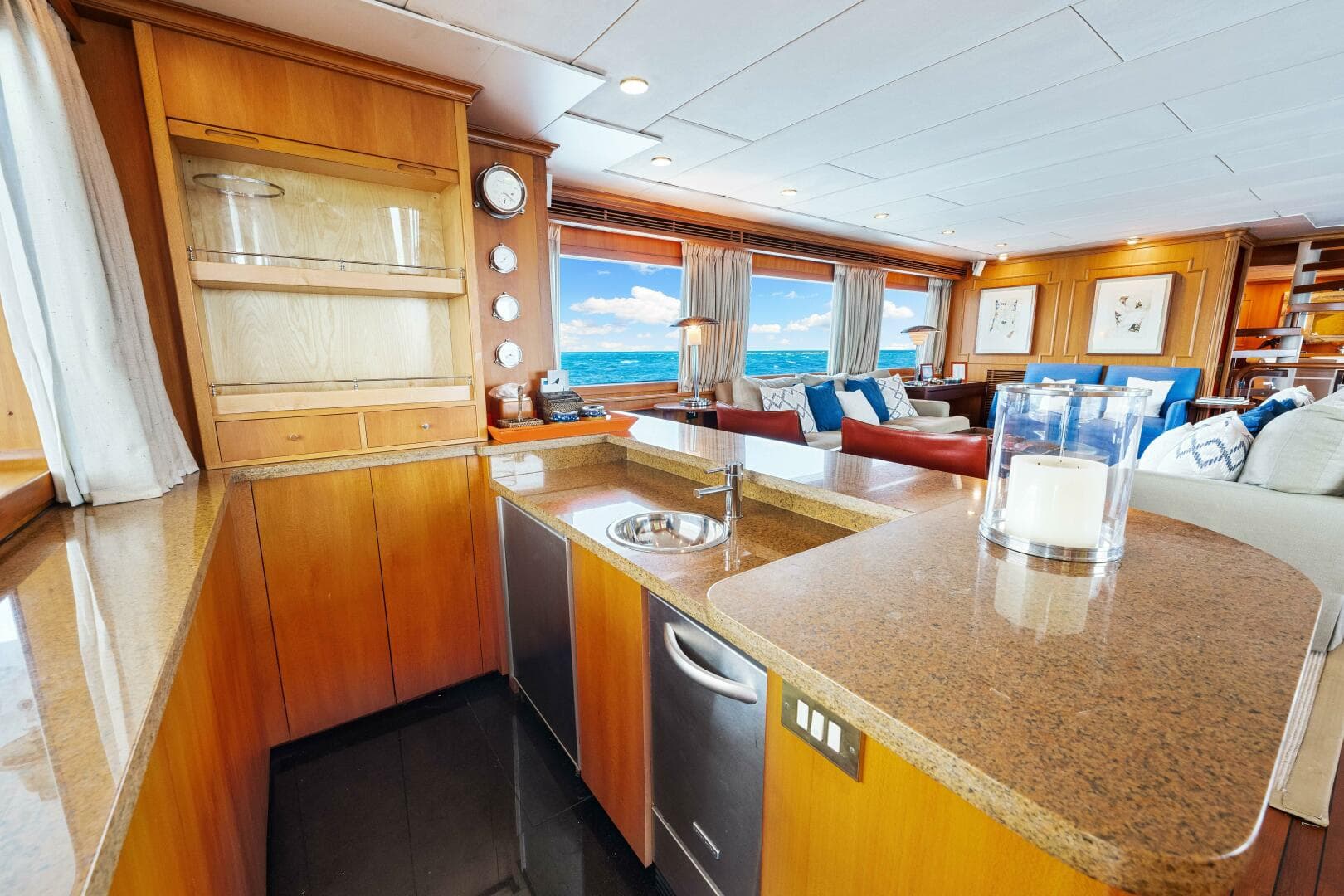 1996 Palmer Johnson TRI-DECK FB