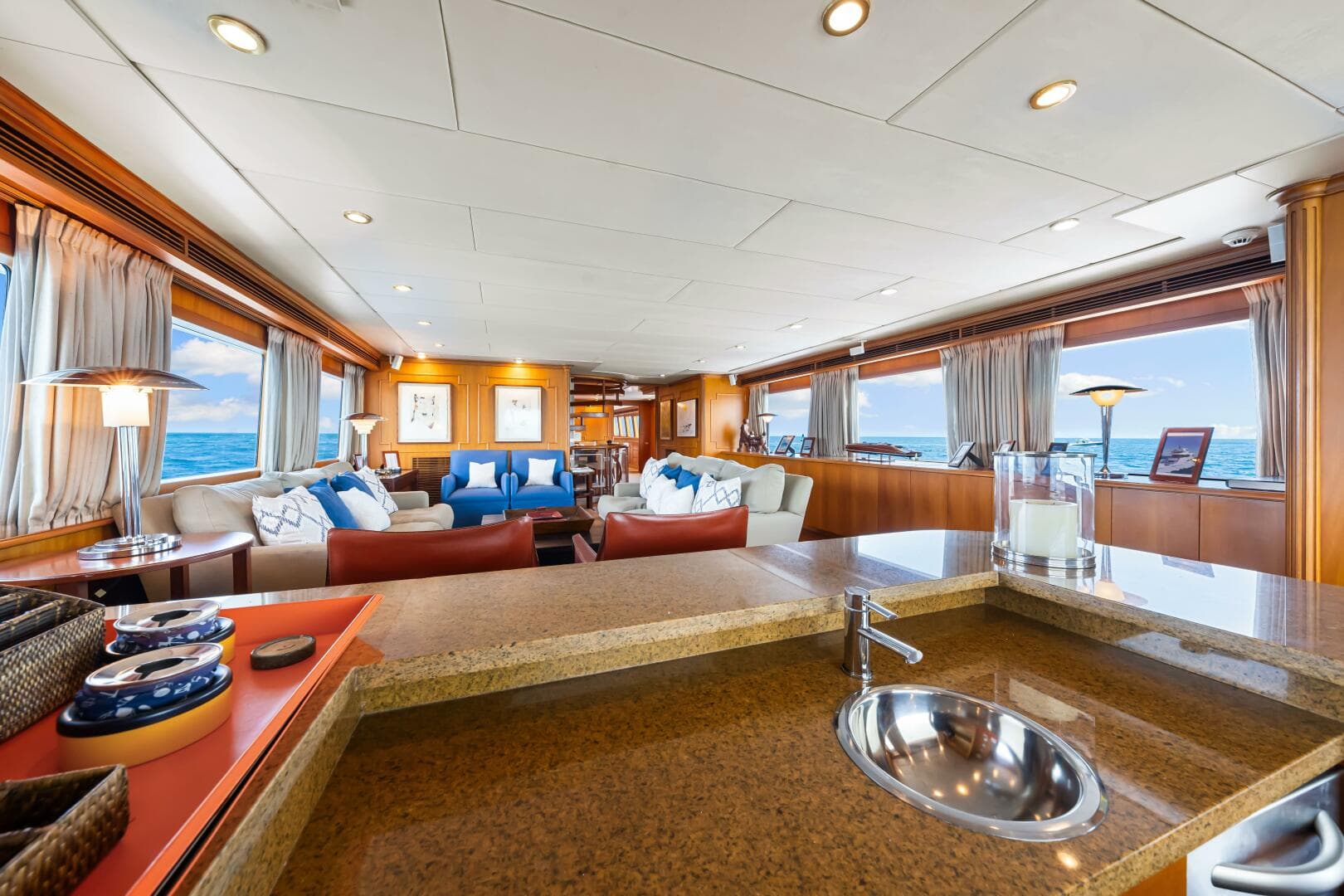 1996 Palmer Johnson TRI-DECK FB