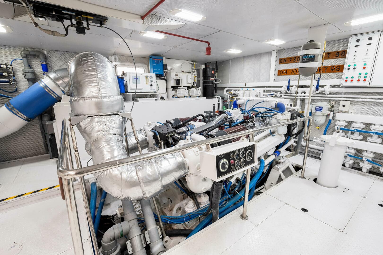 1996 Palmer Johnson TRI-DECK FB