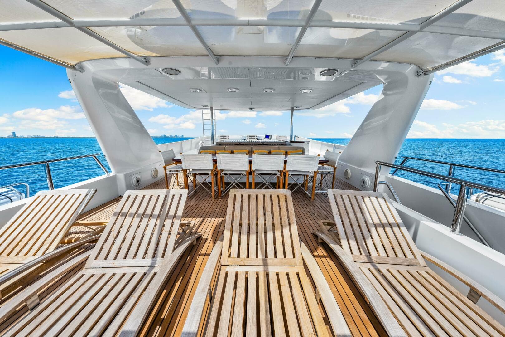 1996 Palmer Johnson TRI-DECK FB