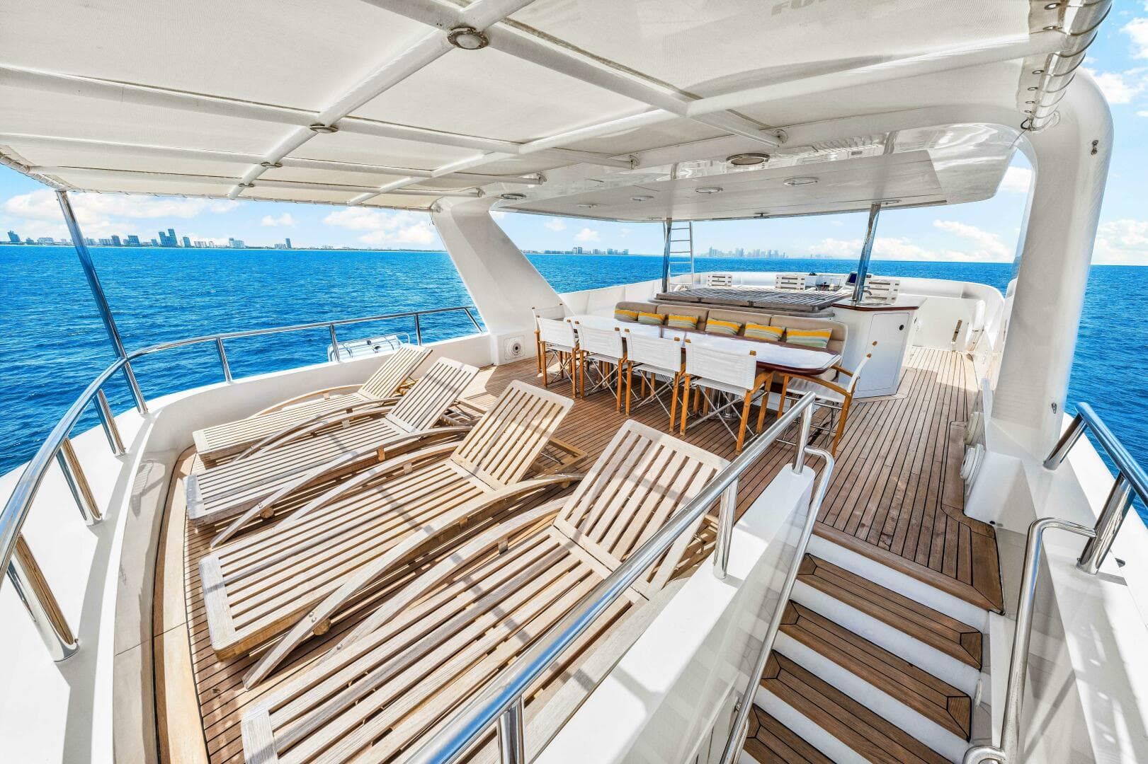 1996 Palmer Johnson TRI-DECK FB