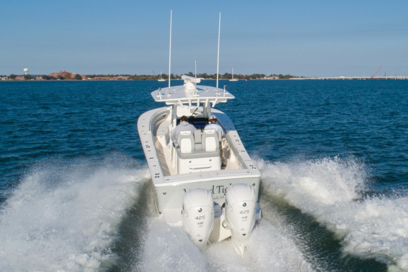 2022 Regulator 34 04