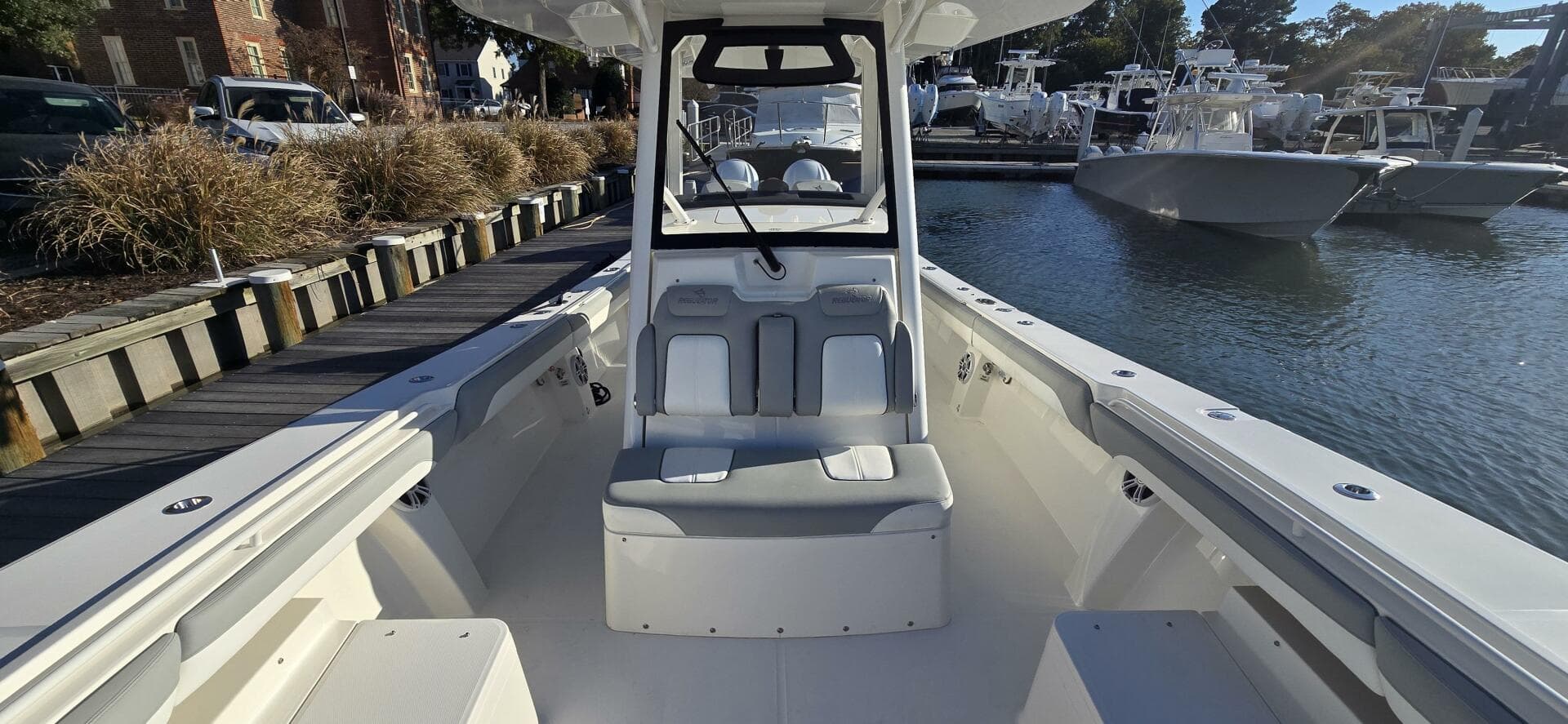 2021 Regulator 34 Center Console