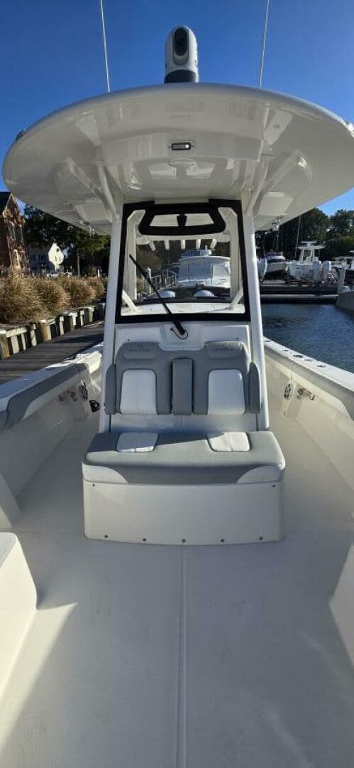 2021 Regulator 34 Center Console