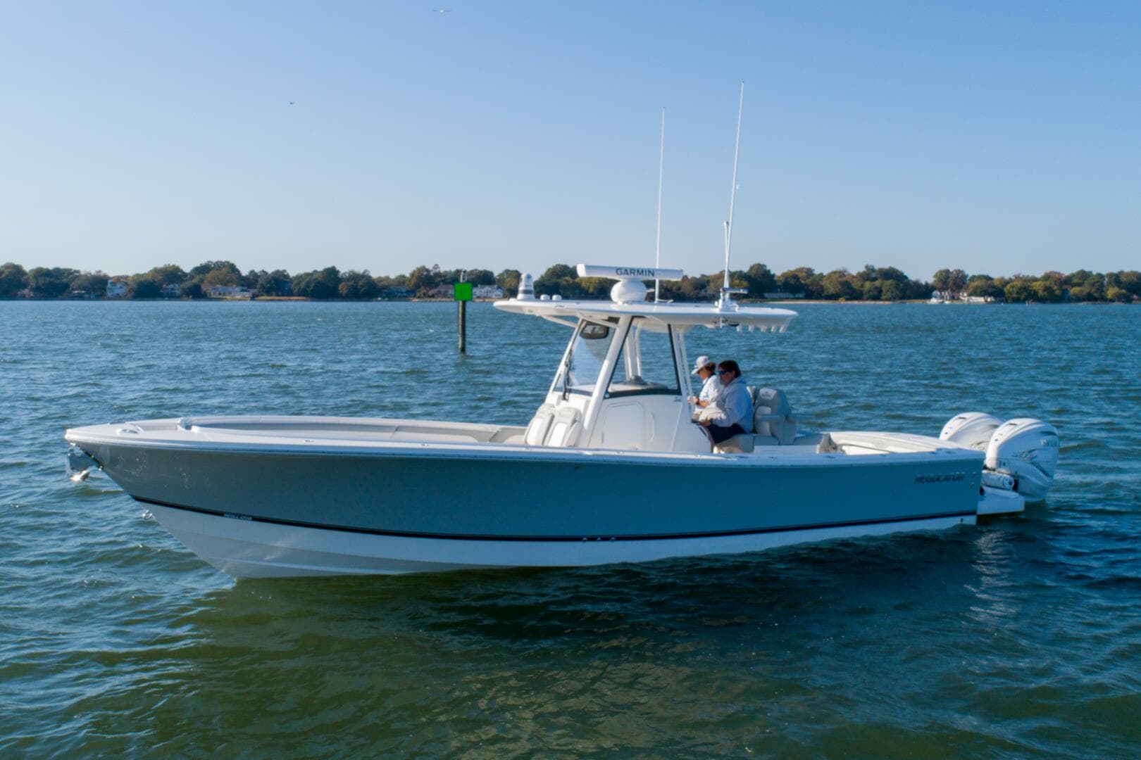 2022 Regulator 34 11