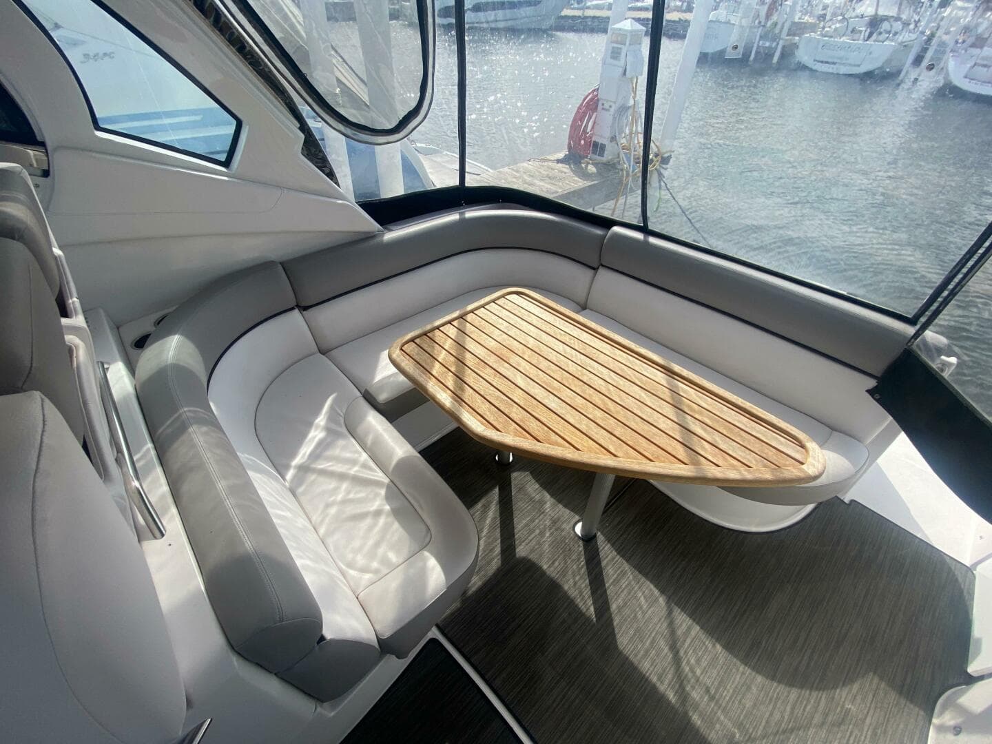 2018 Four Winns 355 Vista