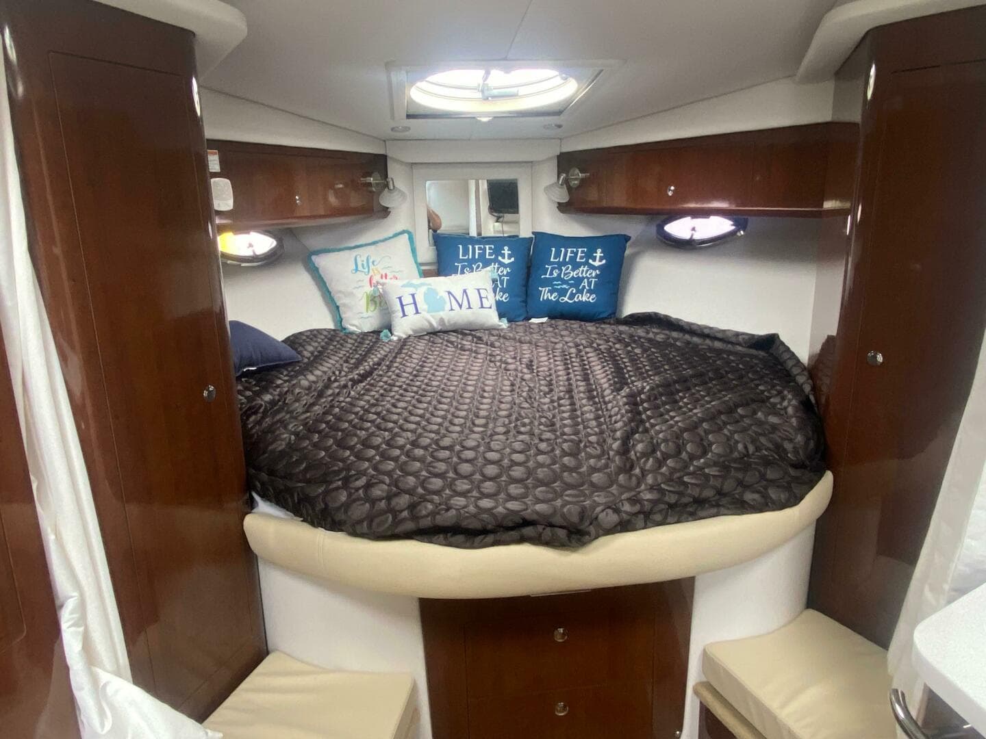 2018 Four Winns 355 Vista