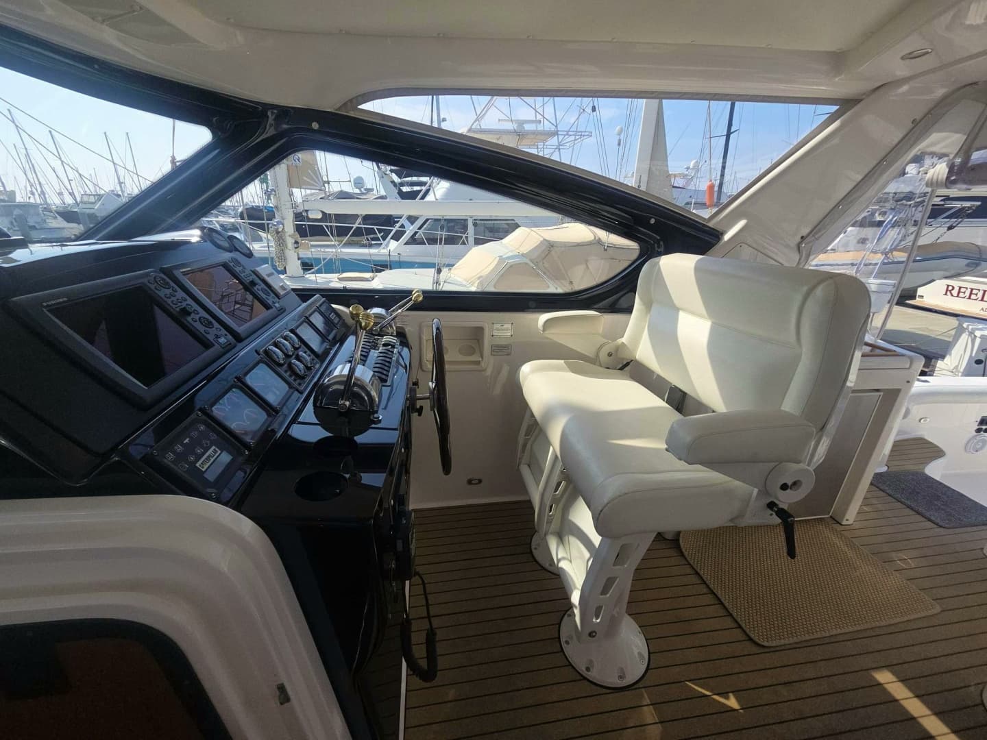 2001 TIARA 
