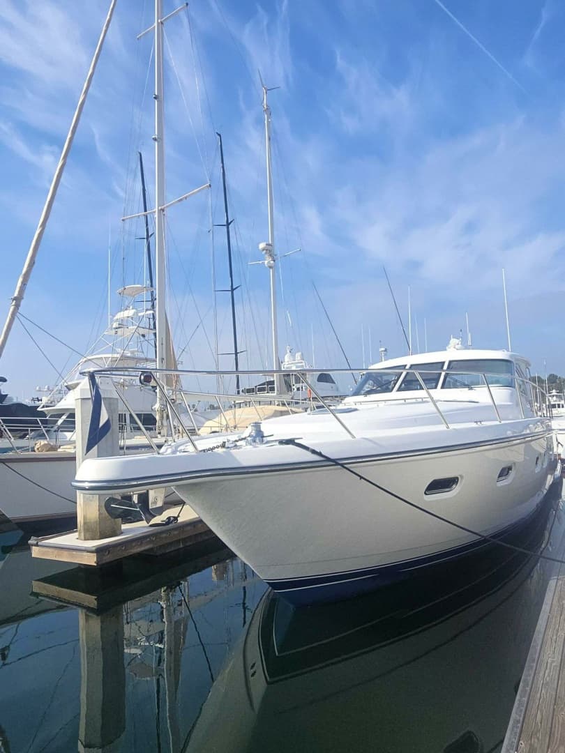 2001 TIARA 