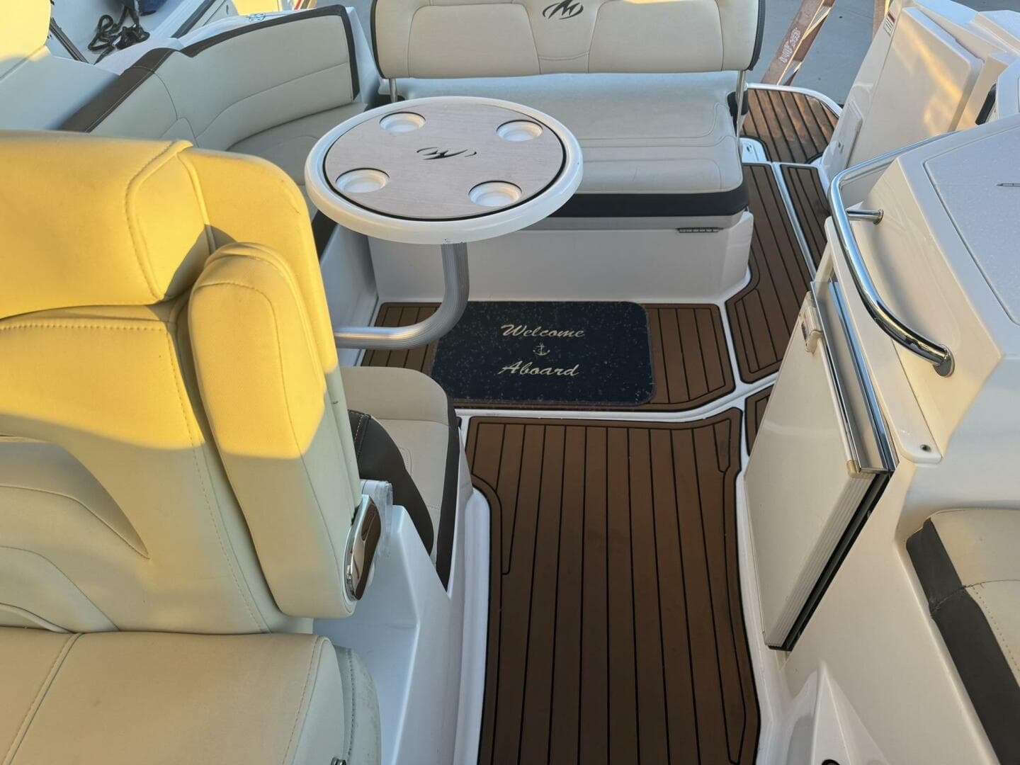 2018 Monterey 295 SY