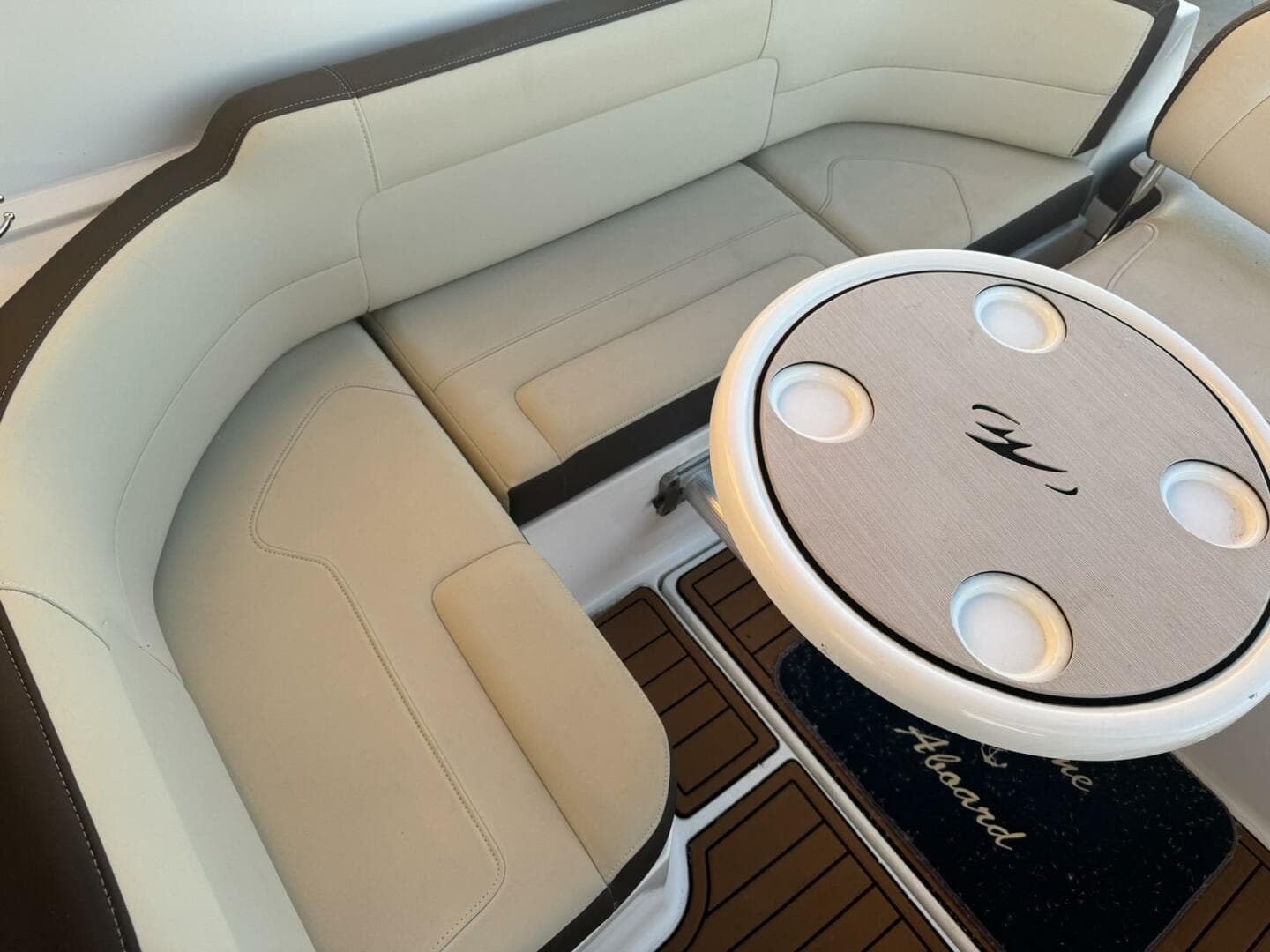 2018 Monterey 295 SY