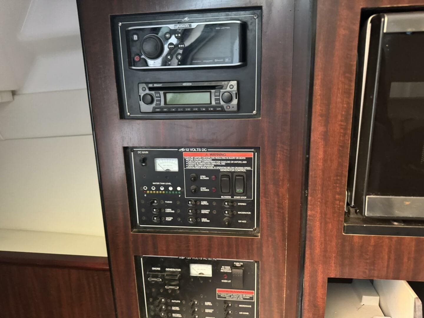 2018 Monterey 295 SY