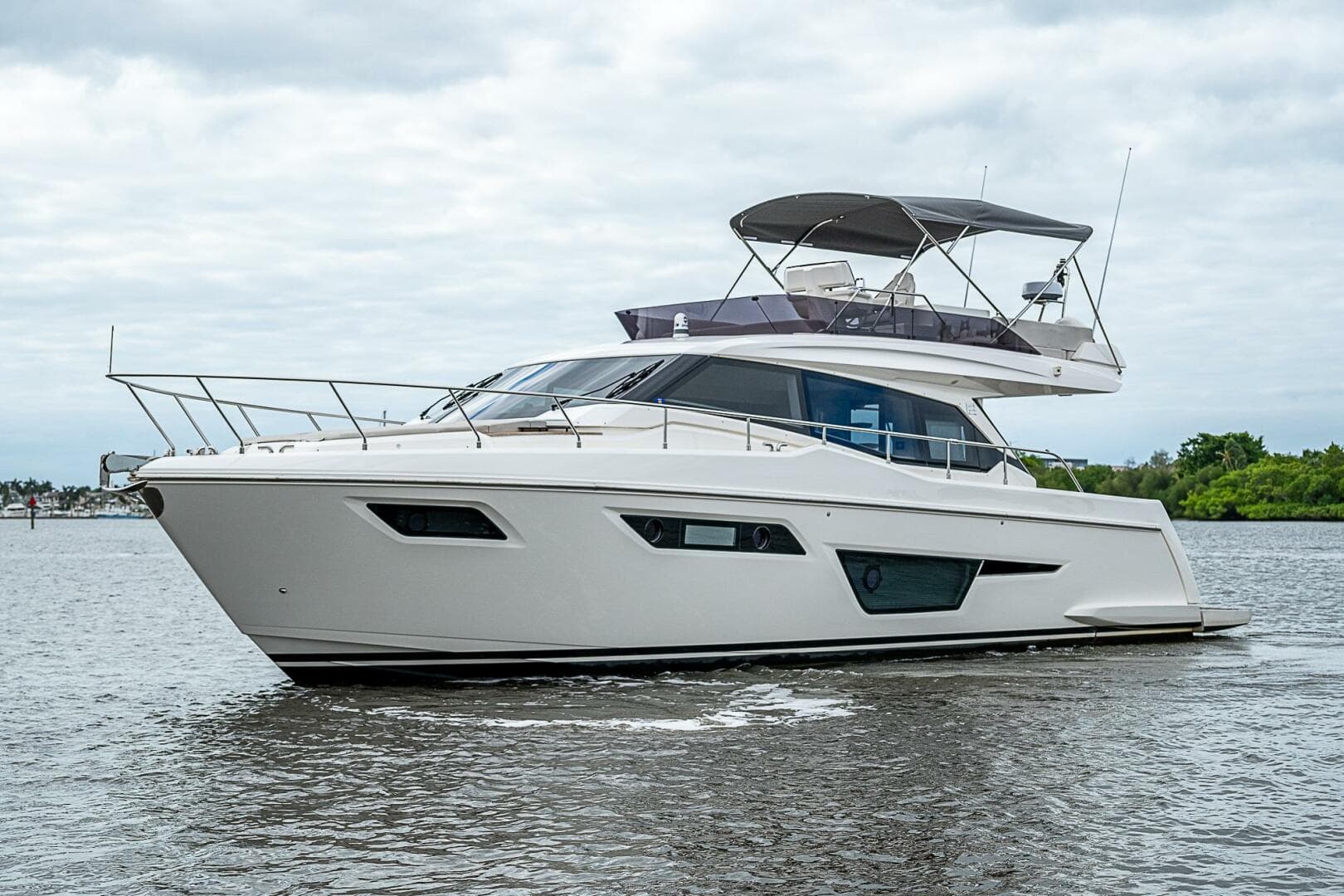 2021 Ferretti Yachts 500