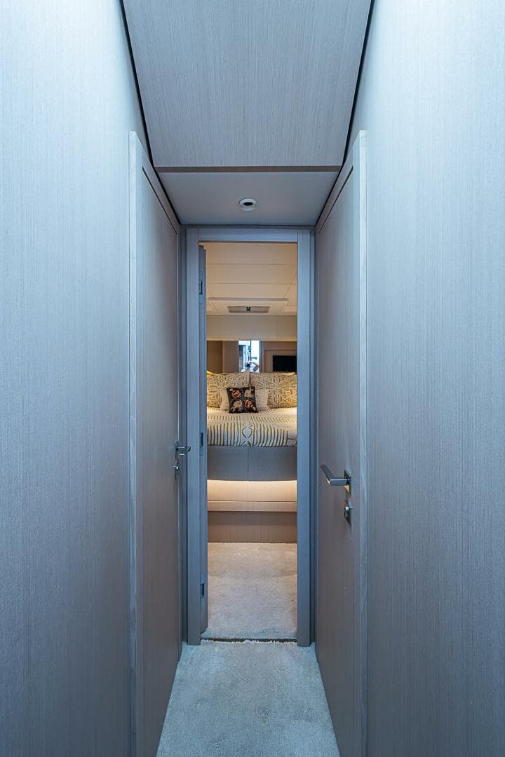 2021 Ferretti Yachts 500