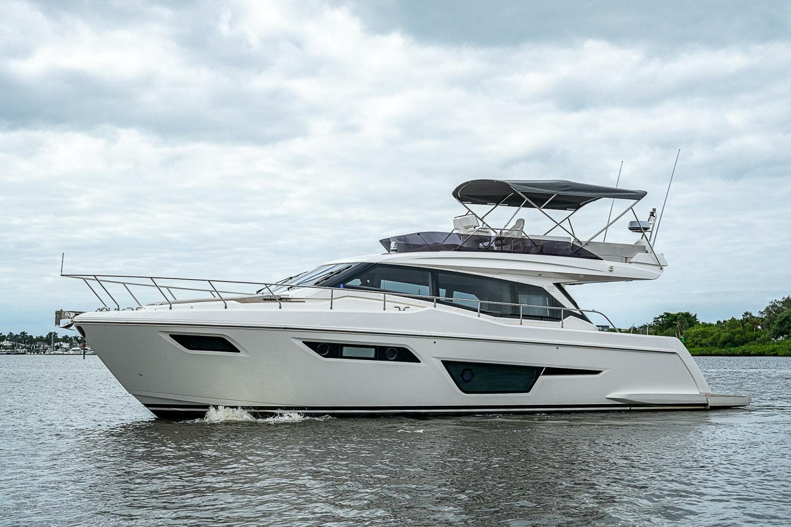 2021 Ferretti Yachts 500
