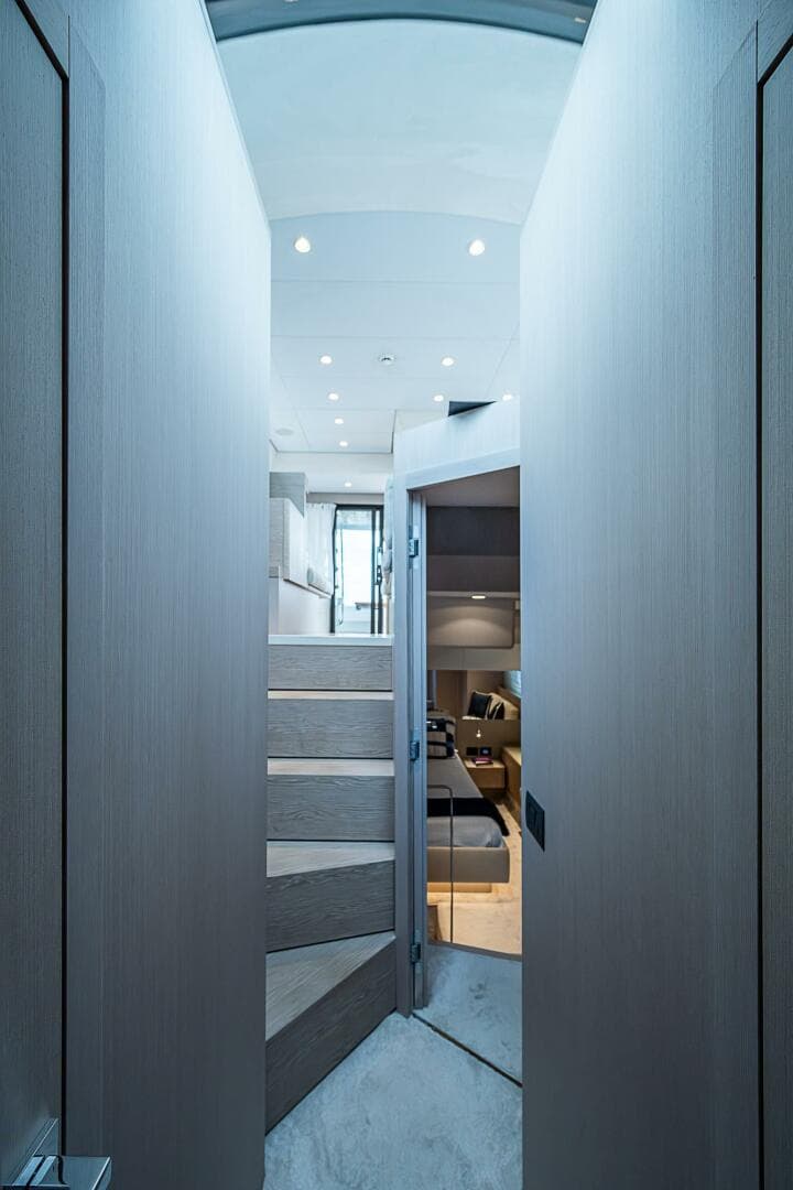 2021 Ferretti Yachts 500