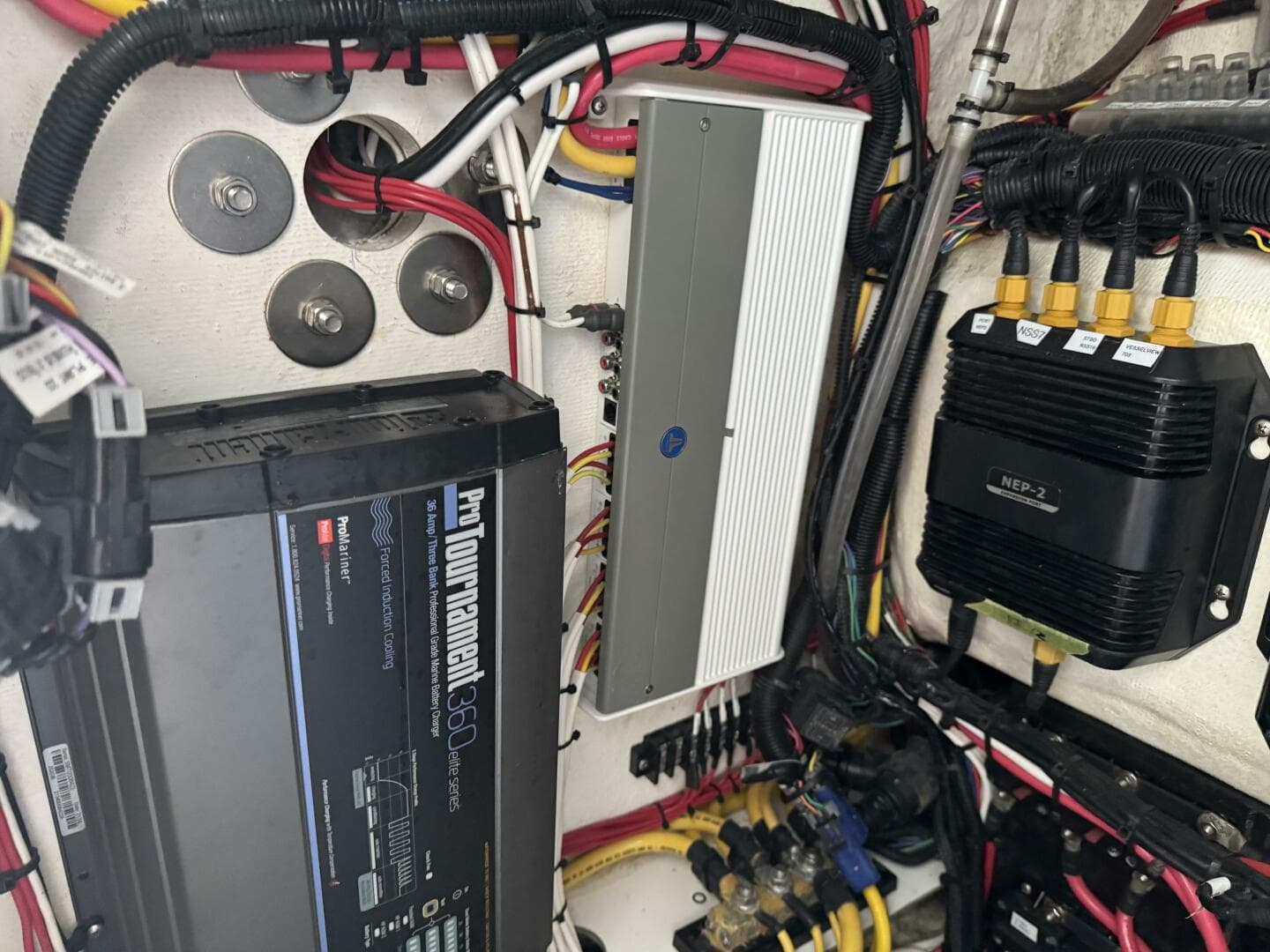 2023 Front Runner 36 CC