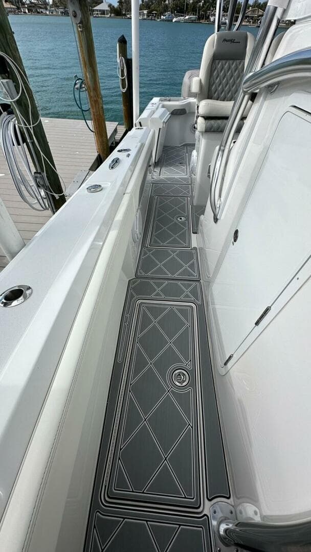 2023 Front Runner 36 CC