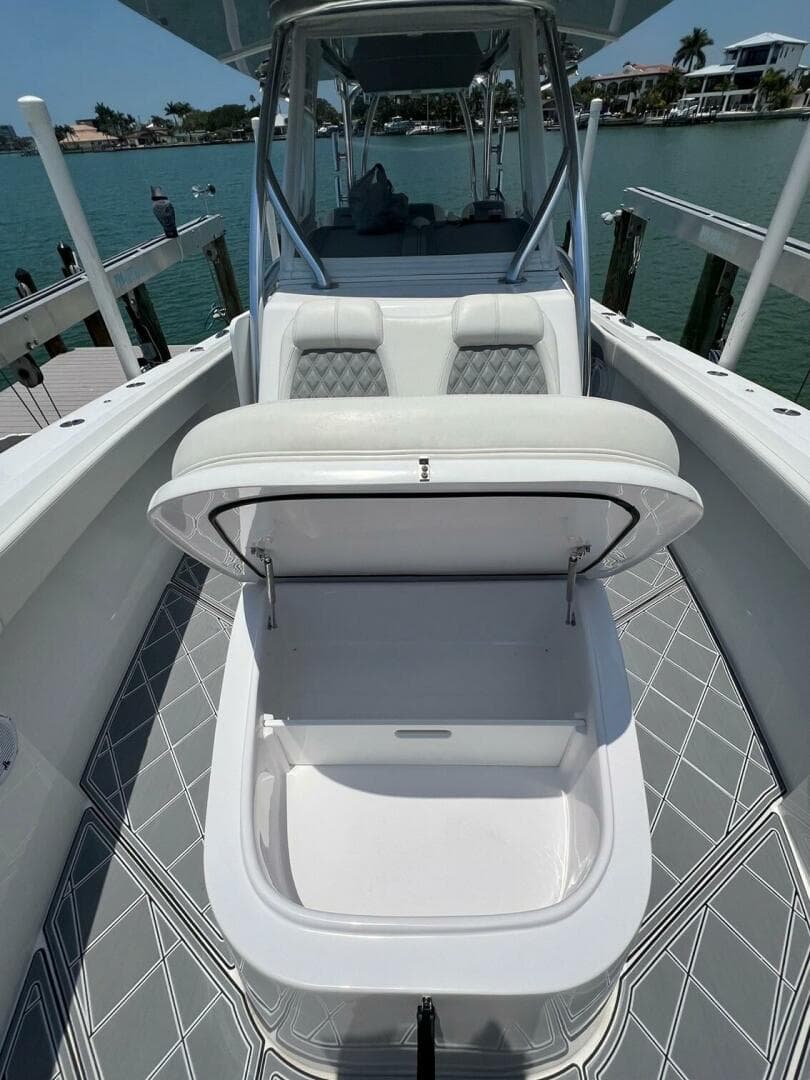 2023 Front Runner 36 CC