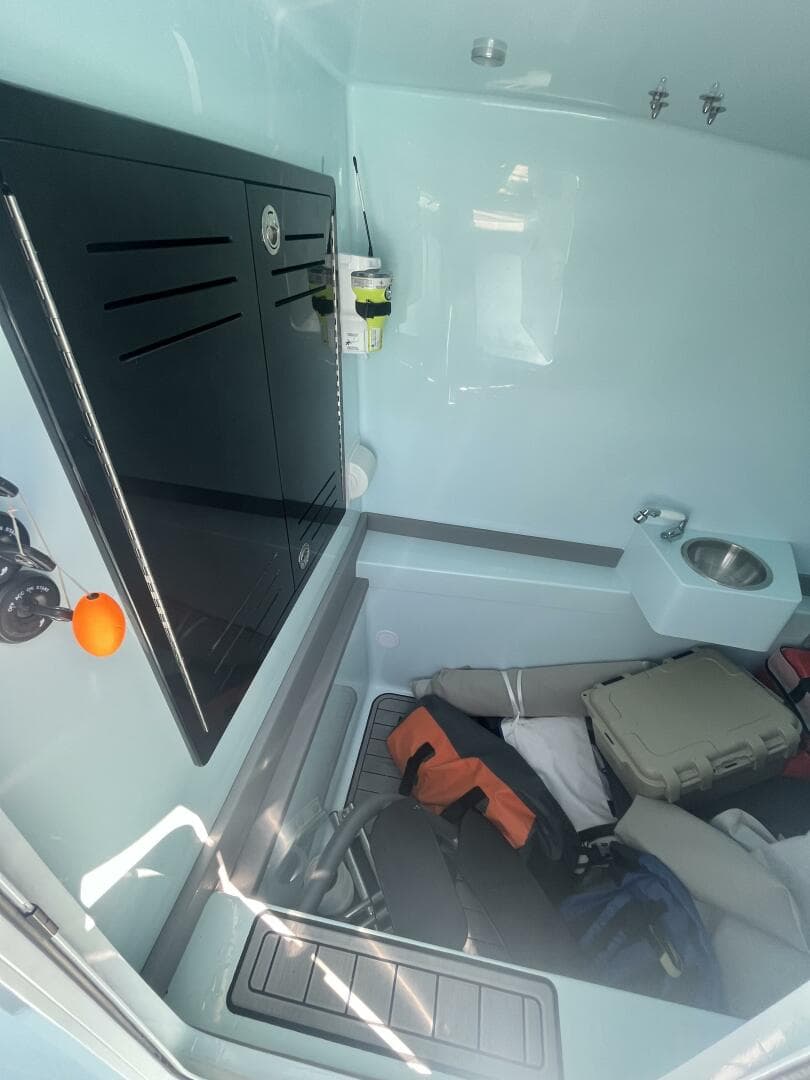 2024 Front Runner 36 CC