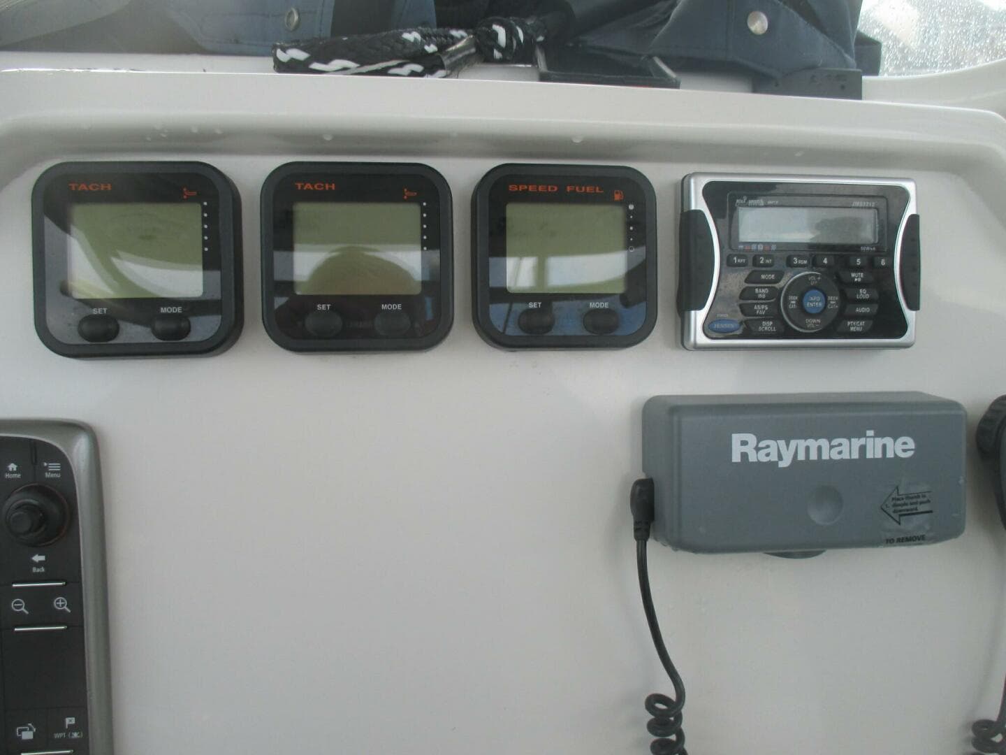 2013 Sailfish 270 CC