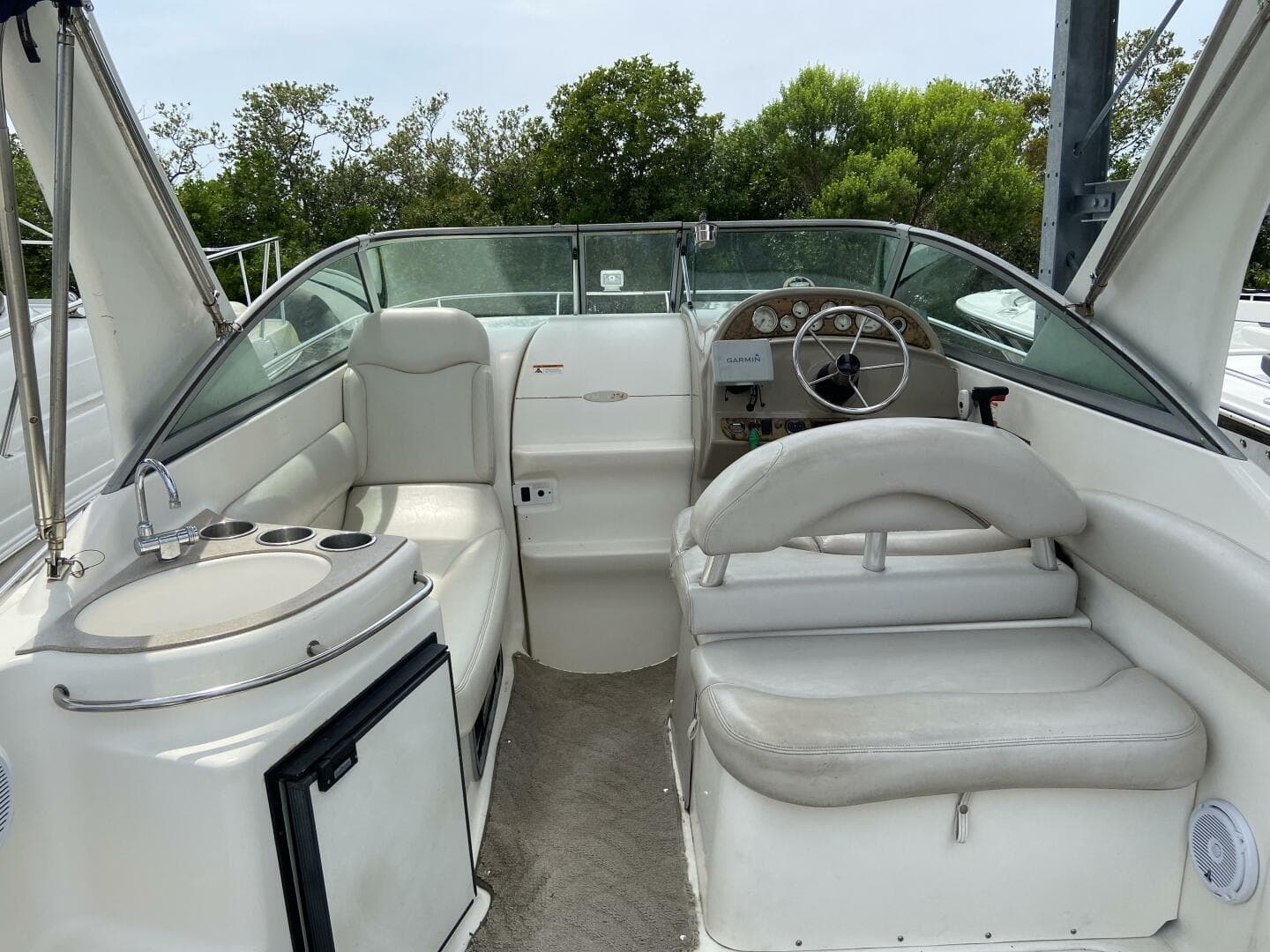 2006 Larson 274 Cabrio