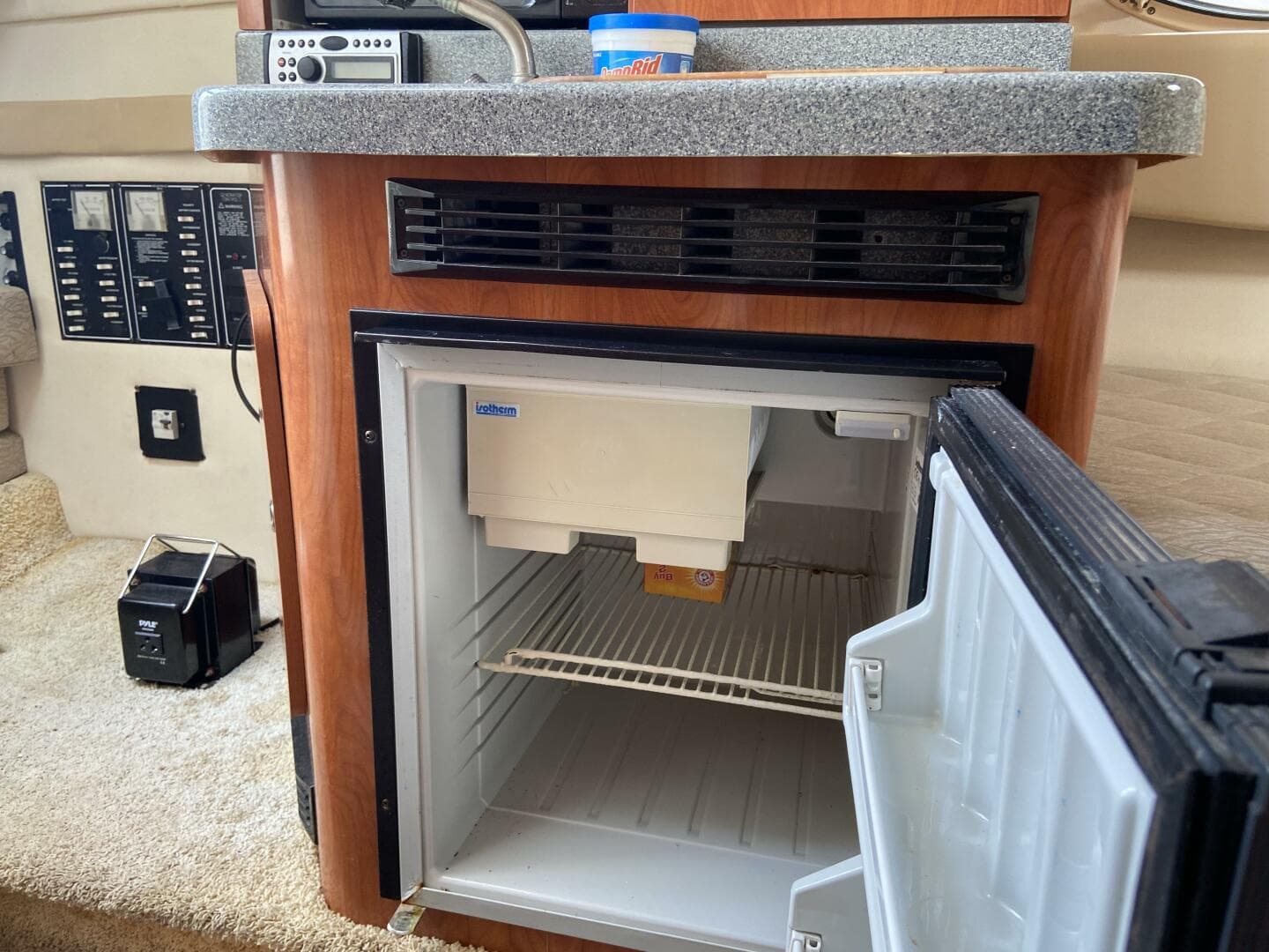 2006 Larson 274 Cabrio