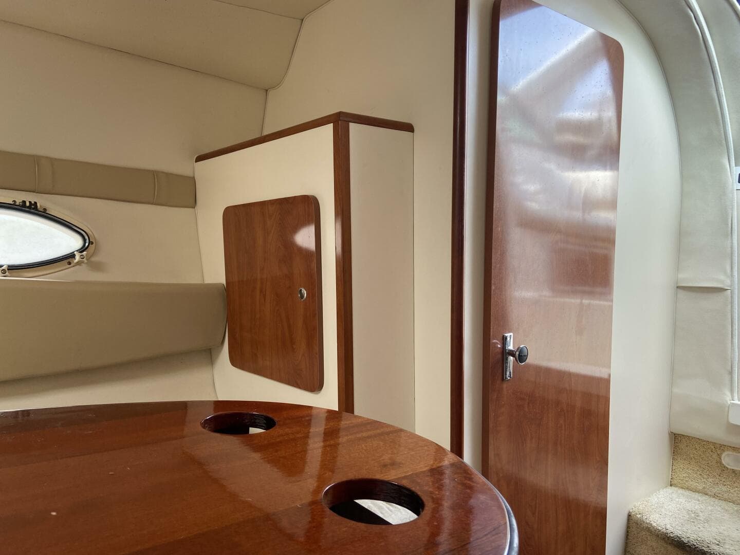 2006 Larson 274 Cabrio