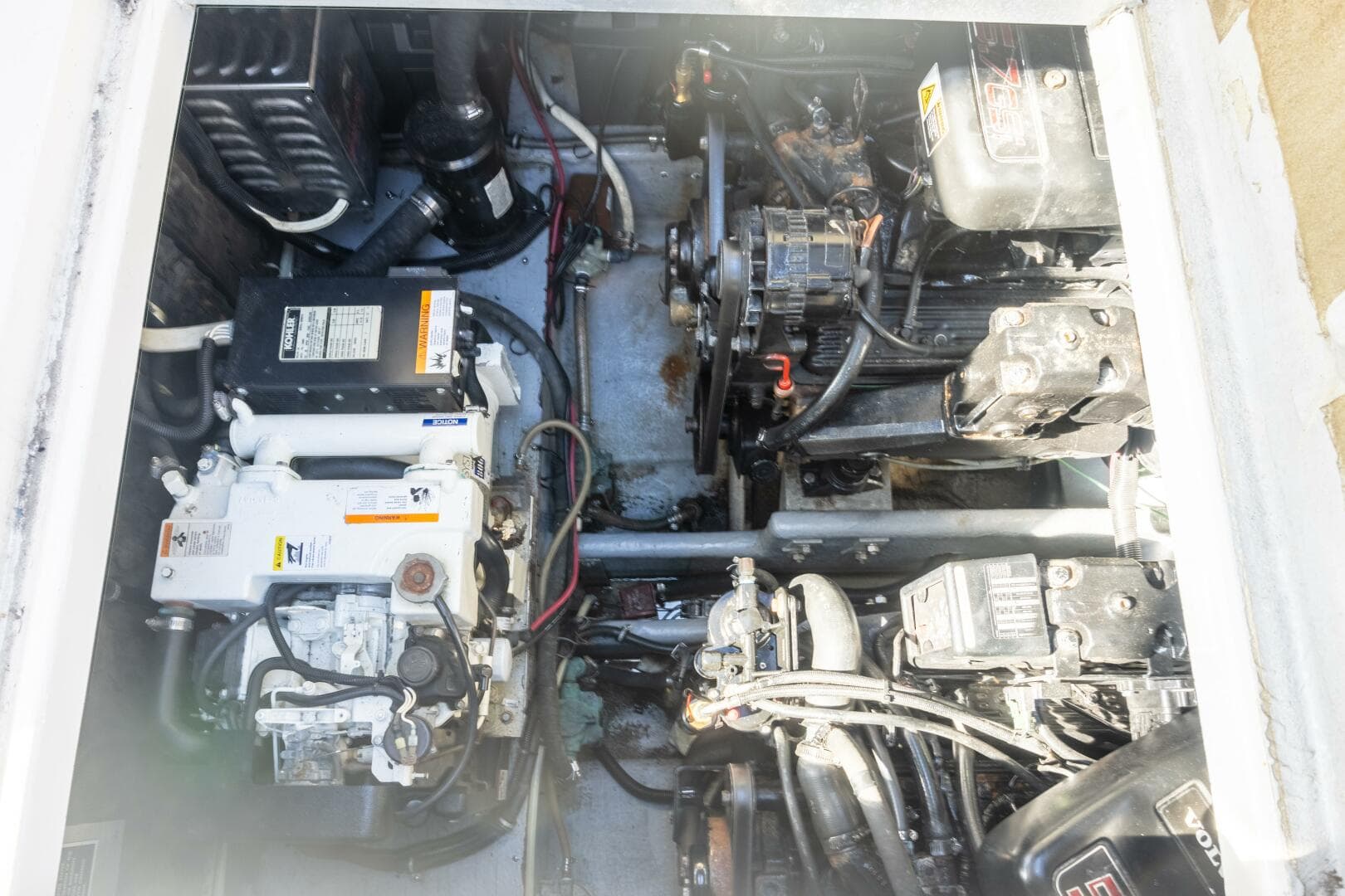 2000 Monterey 322 Cruiser