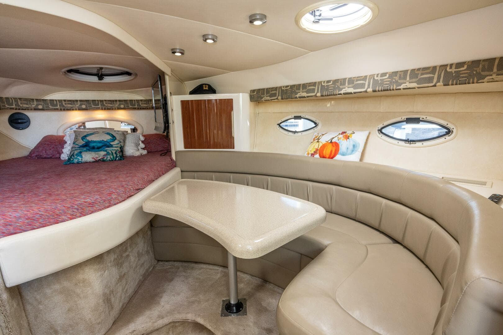 2000 Monterey 322 Cruiser