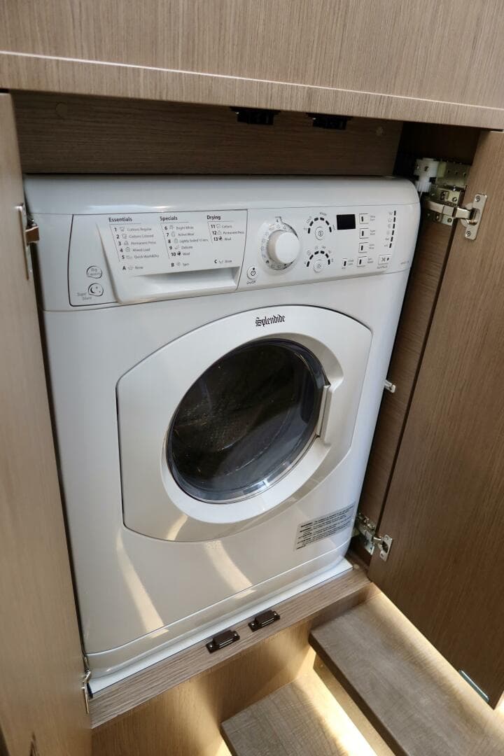 2026 Absolute 58 Navetta