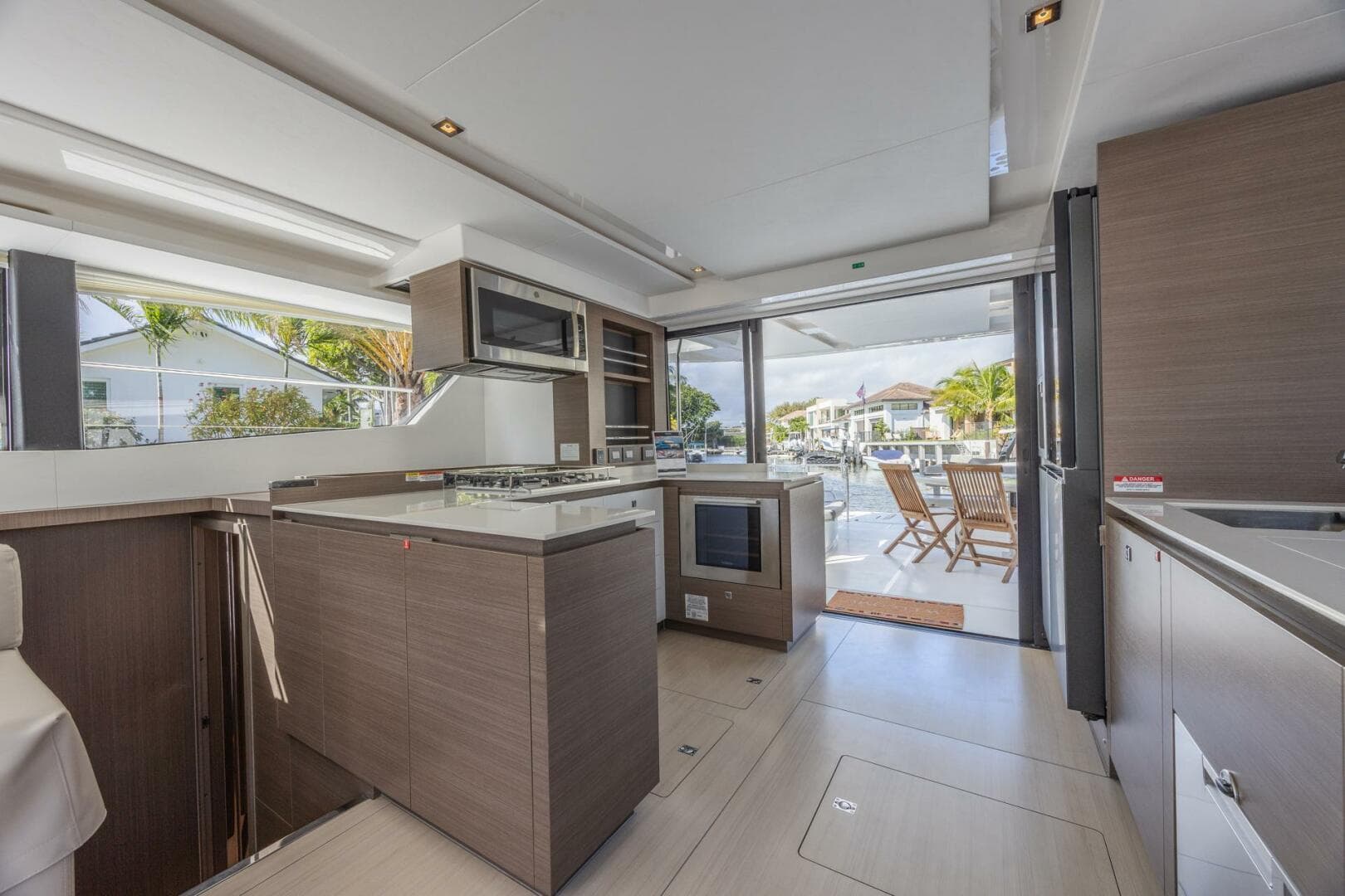 2024 Leopard 53 Powercat