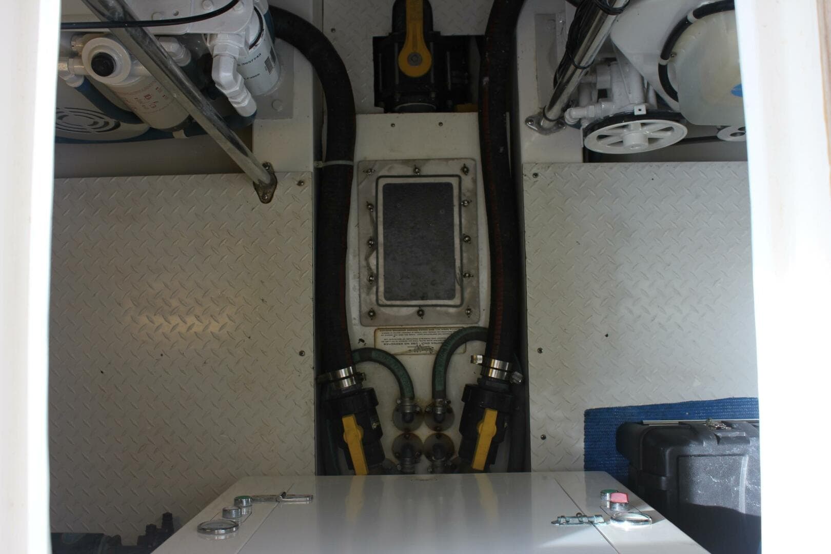 2000 Stolper 3800 Tournament Express