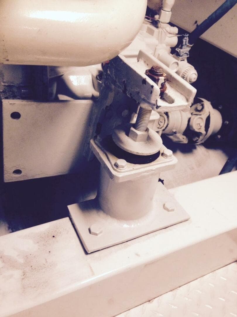 2000 Stolper 3800 Tournament Express