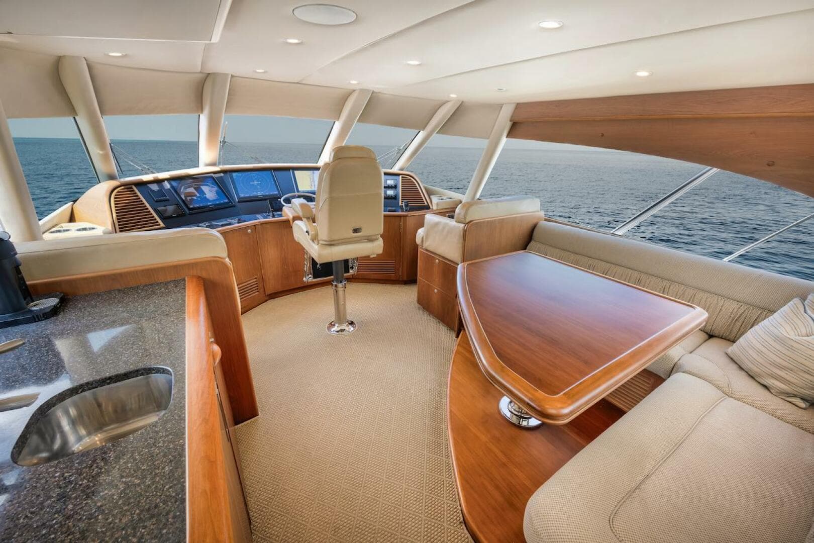 2016 Merritt 86' Enclosed Flybridge