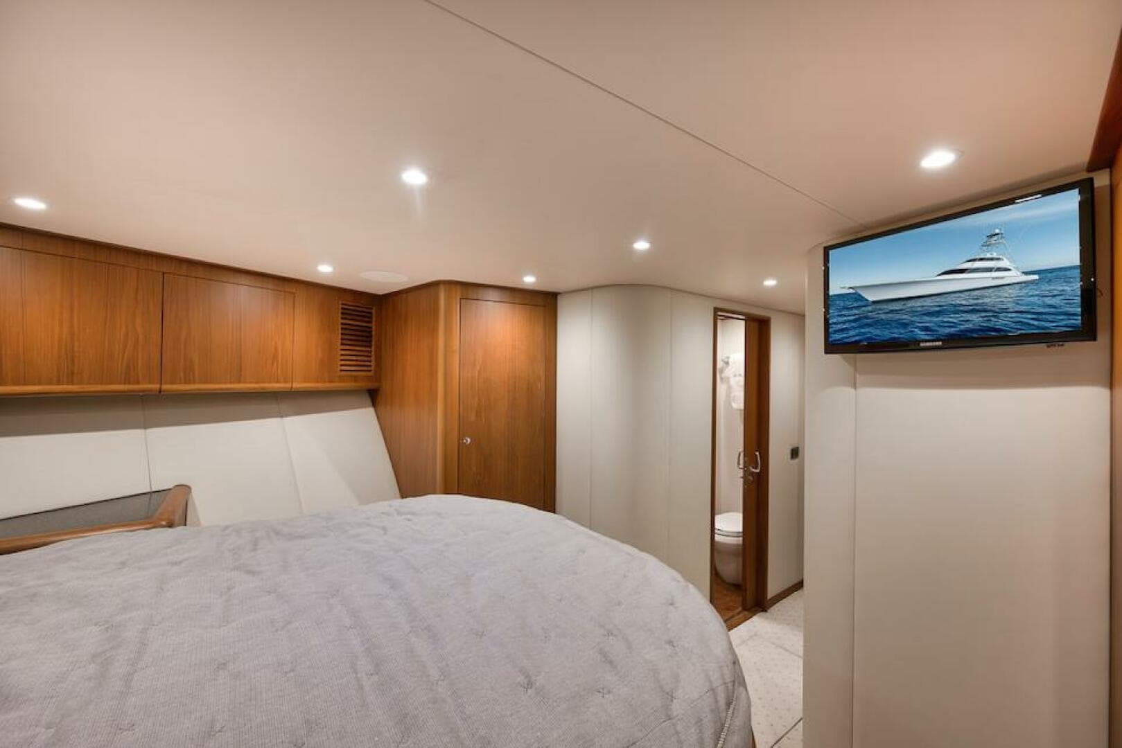 2016 Merritt 86' Enclosed Flybridge