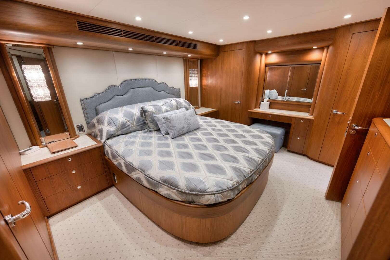2016 Merritt 86' Enclosed Flybridge