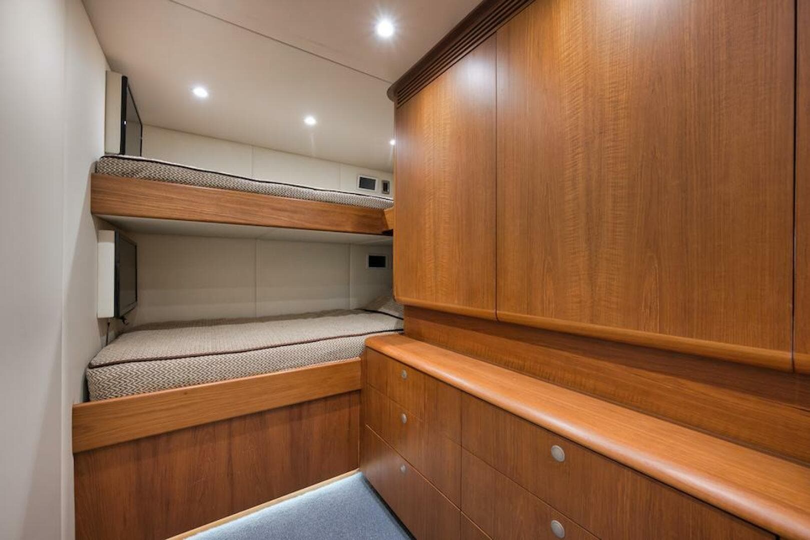 2016 Merritt 86' Enclosed Flybridge