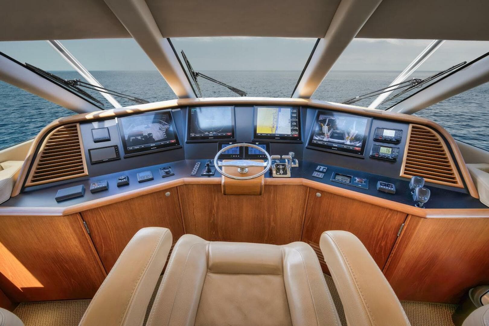 2016 Merritt 86' Enclosed Flybridge