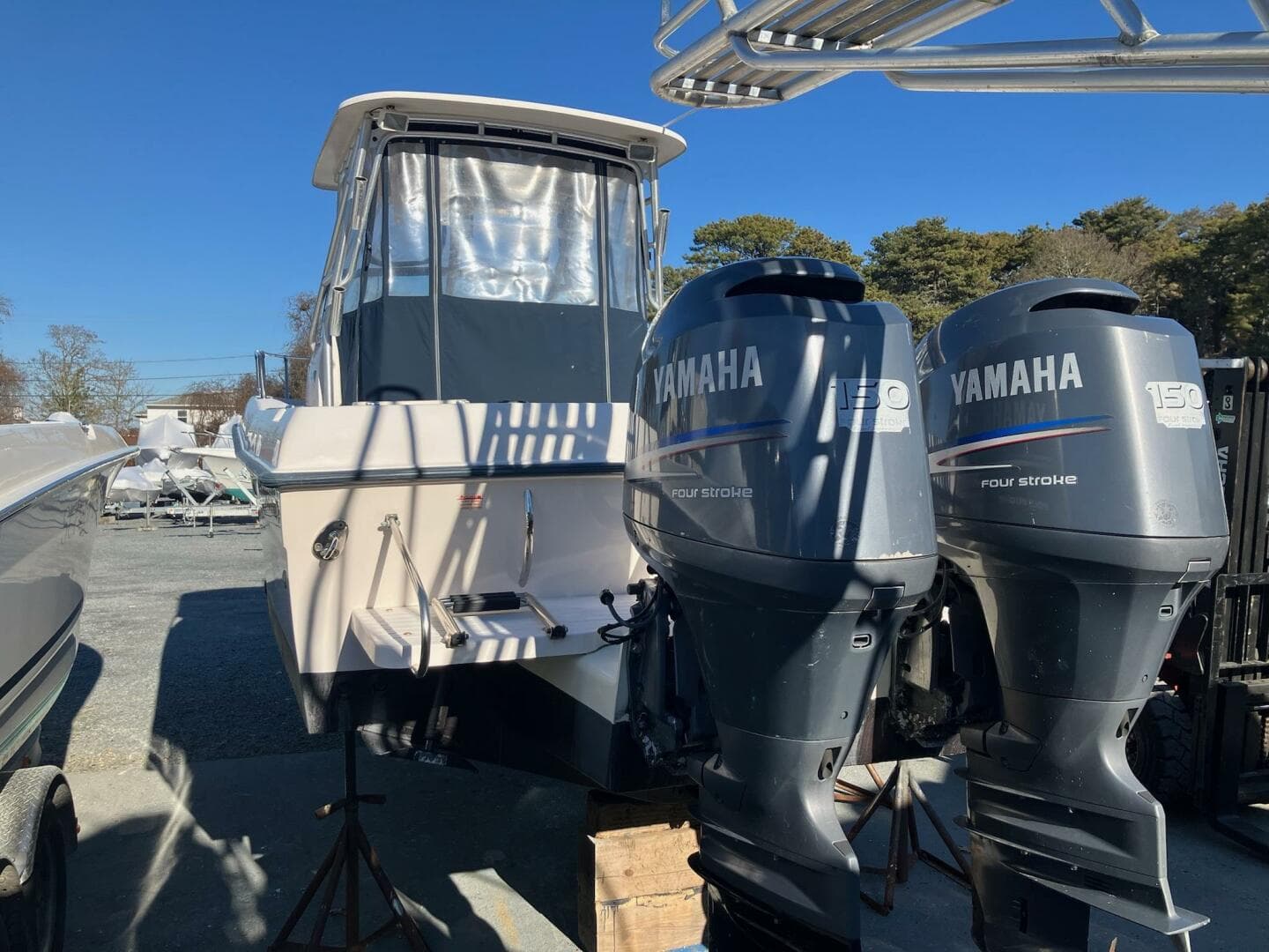 2004 Grady-White 232 Gulfstream